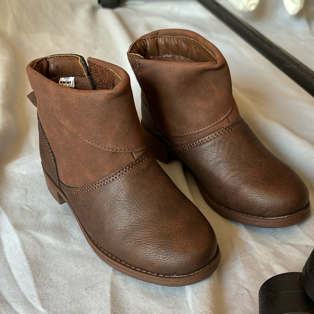 Girls Brown Ankle Boots